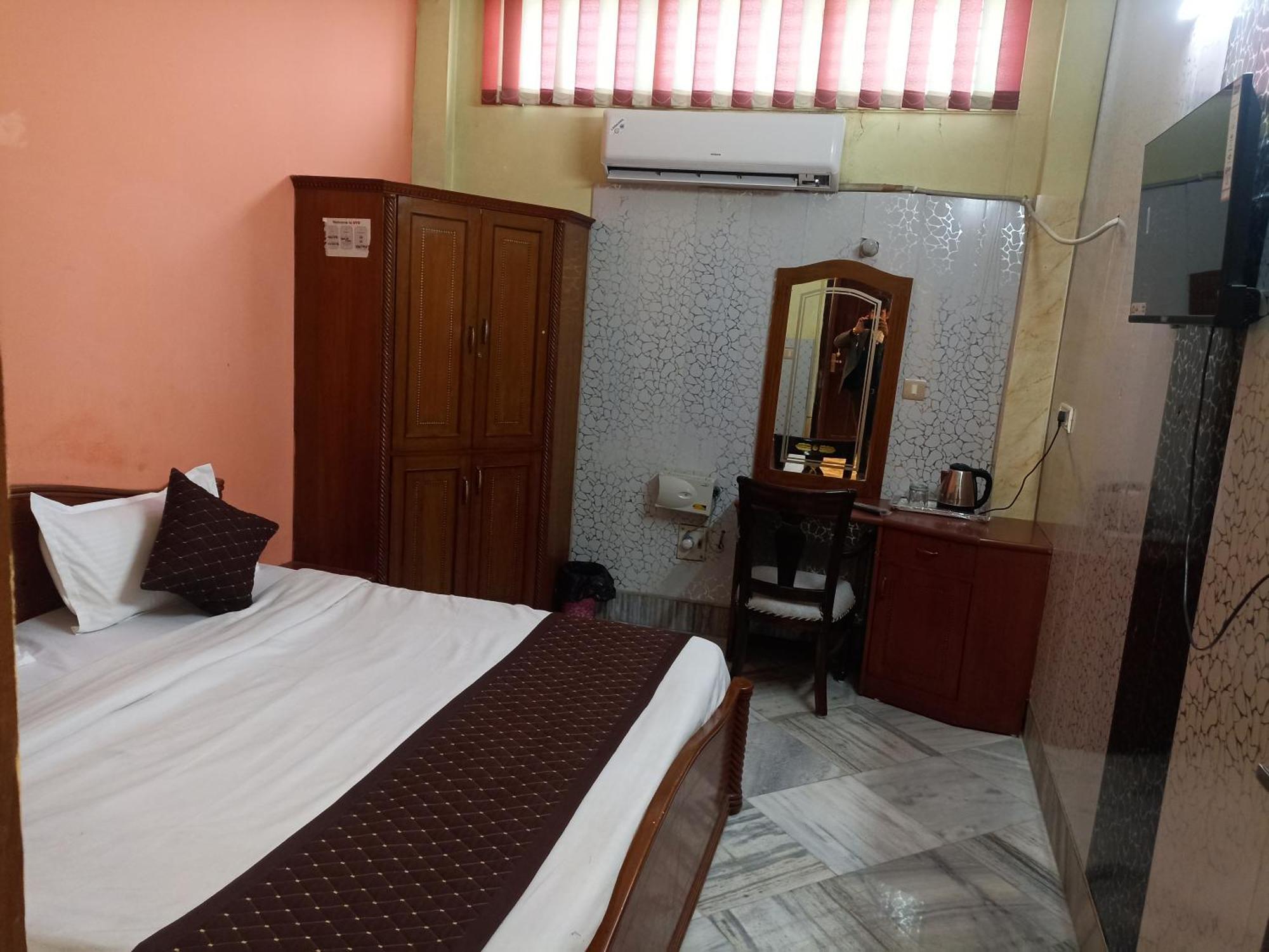 Hotel Riz Varanasi Exterior foto